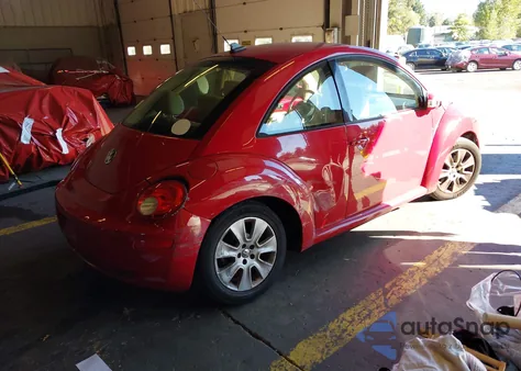 2009 Volkswagen New Beetle 2.5L из США, поврежденный, VIN 3VWPW31CX9M515389